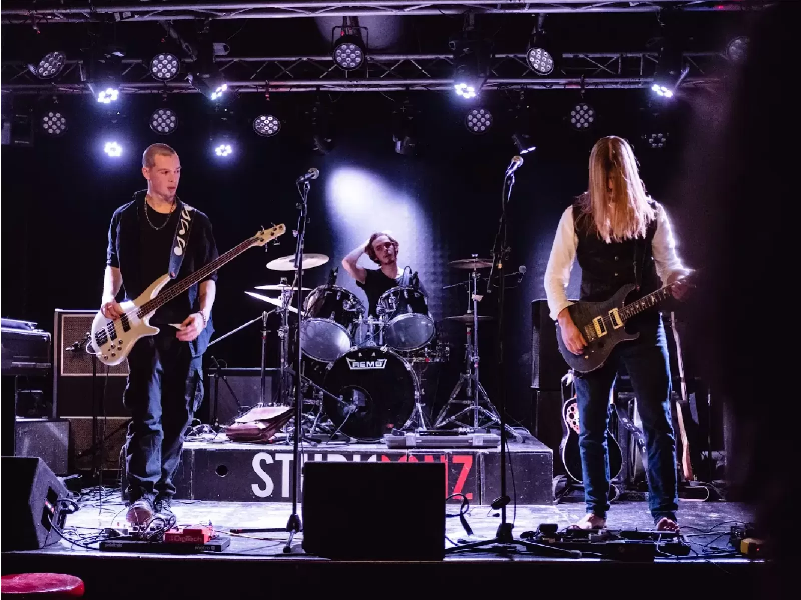 Artemis, Warkengodz, Nobel, Heavy, Metal