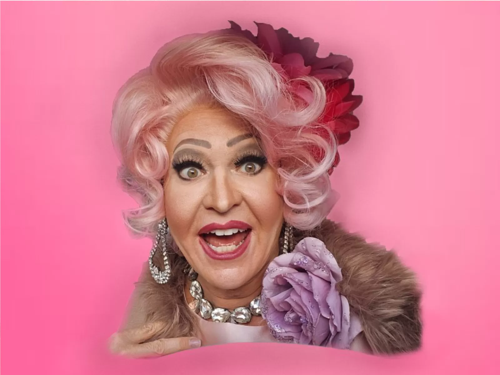 Swingo dragqueen muziekbingo Christine Carrington Pride Week Leiden Nobel