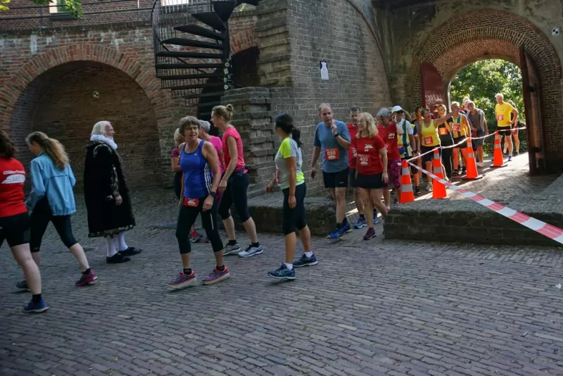 Glibbertreel hardloop marathon urbantrail Nobel Leiden