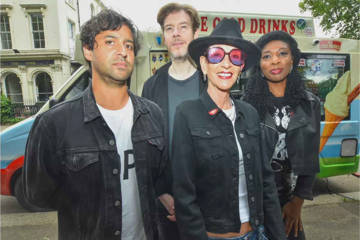 Au Pairs live concert heavy punk pop Nobel Leiden 